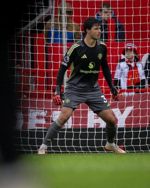 卡里克四连胜终结 但仍保持不败