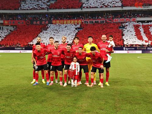 拜合拉木现场看蓉城亚冠比赛 与蓉城完成签约