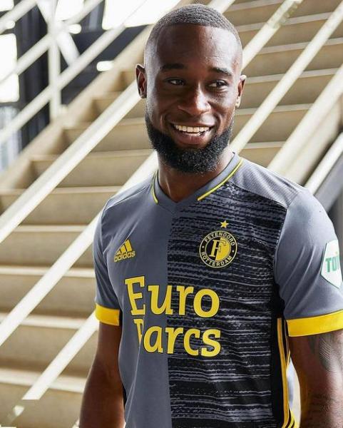 斯特林转会至费耶诺德 签约至赛季末