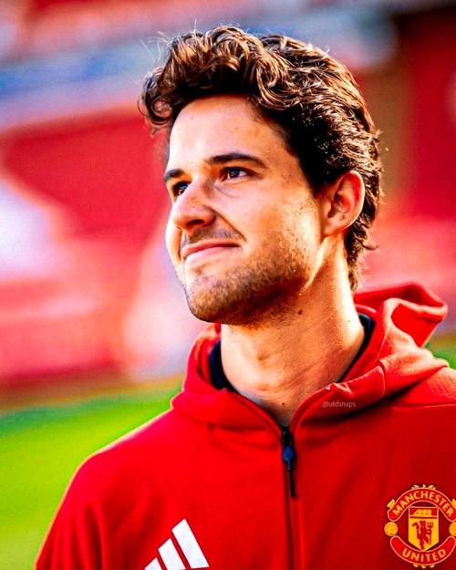 曼联将在夏窗出售奥纳纳 球员不在球队未来计划