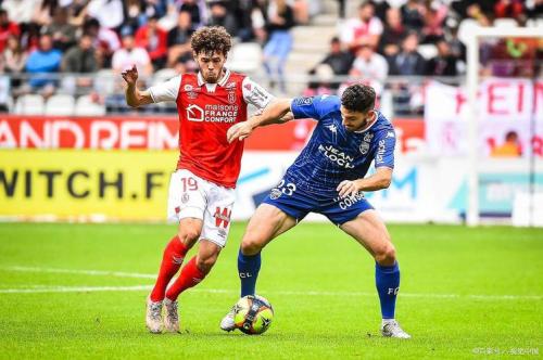 客负雷恩给巴黎敲响警钟 在客场1-3不敌输球巴黎遭遇重创