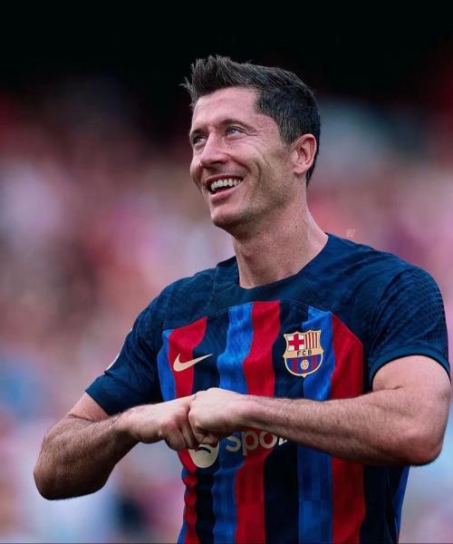 莱万首选目标是留在巴塞罗那 球员还没有与球队续约