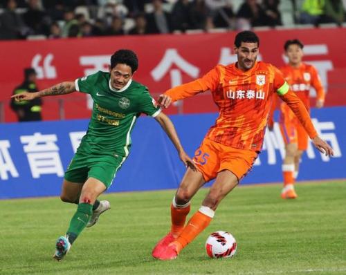 山东泰山官宣续约依木兰 合同延期在2030年底