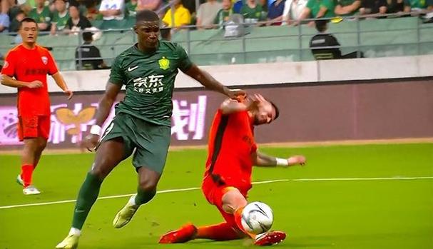 曼联为什么要卖掉法比奥,（曼联法比奥去哪了）