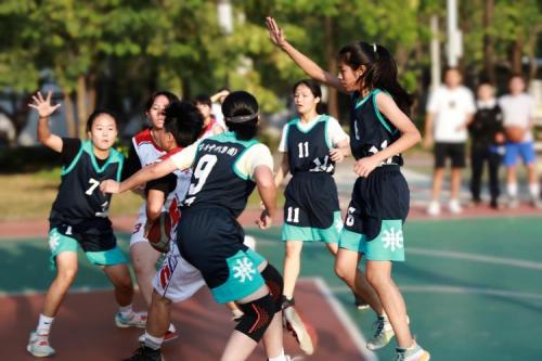 哪里可以看篮球赛回放,（在哪看篮球比赛完整版回放）