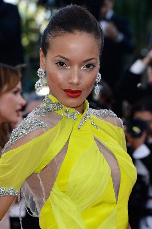 伊班克斯球衣号码,（赛丽塔·伊班克斯身高）