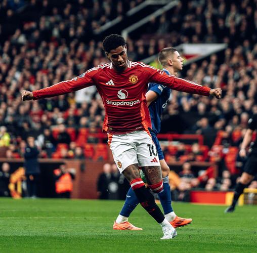 英超埃弗顿0-1曼联 红魔继续排在第四