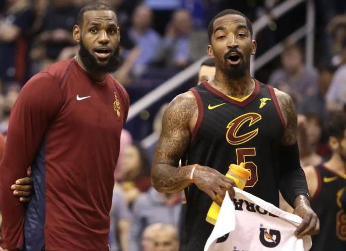 JR·史密斯看好老詹下赛季重返骑士 将在家乡退役