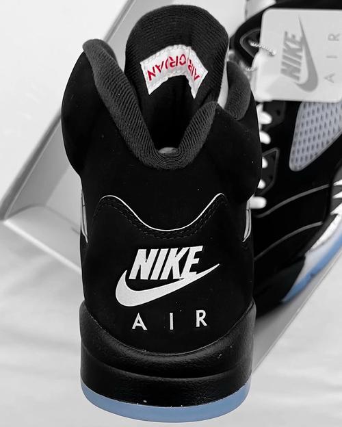 乔丹毒液5测评,（乔丹球鞋毒液5怎么样）