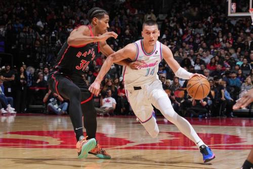 马刺险胜猛龙豪取十连胜 战绩来到42胜16负