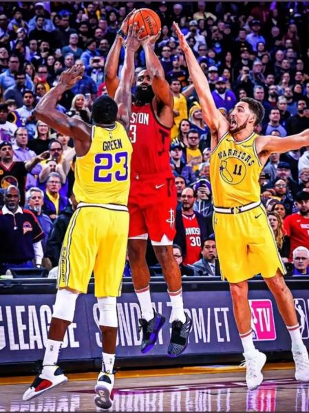 曝哈登积极推动詹姆斯下赛季重返骑士 盼一起夺冠