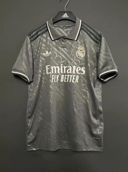 楚阿梅尼在皇马穿几号,（楚阿梅尼在皇马穿几号球衣）