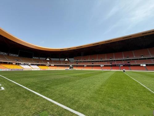 穆德里克在半职业球队训练 禁赛期间临时租用场地