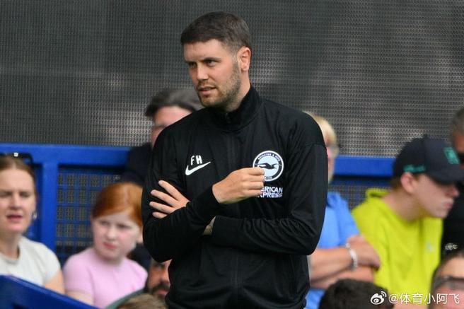 布莱顿主帅赫泽勒呼吁修改规则 并批评阿森纳拖延时间战术