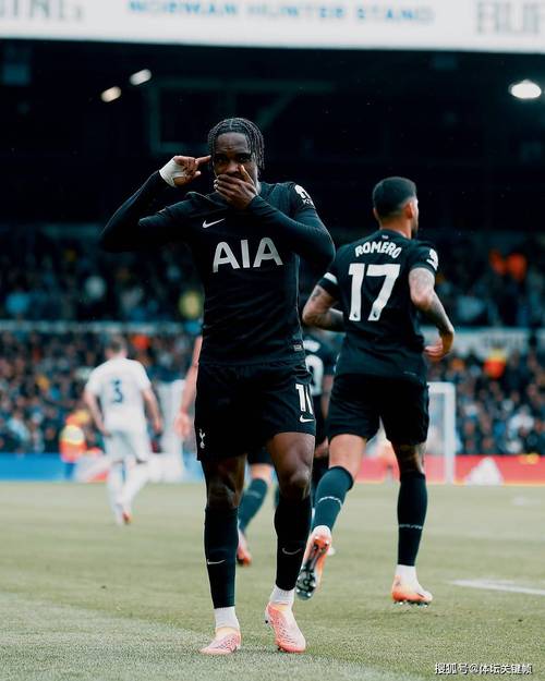 热刺三名球迷被无限期禁赛 此前在对阵法兰克福比赛中行纳粹礼