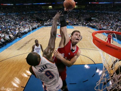 格里芬生涯100大扣篮,（格里芬的扣篮到底多厉害）