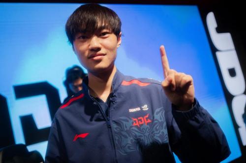 前无古人！Knight成为LPL历史首位11次晋级决赛的选手