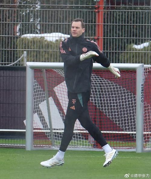 诺伊尔将在周六复出 拜仁主场迎战门兴