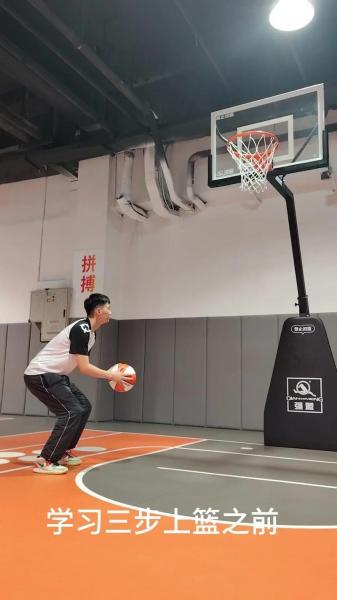 篮球上篮技巧,（篮球上篮技巧大全）