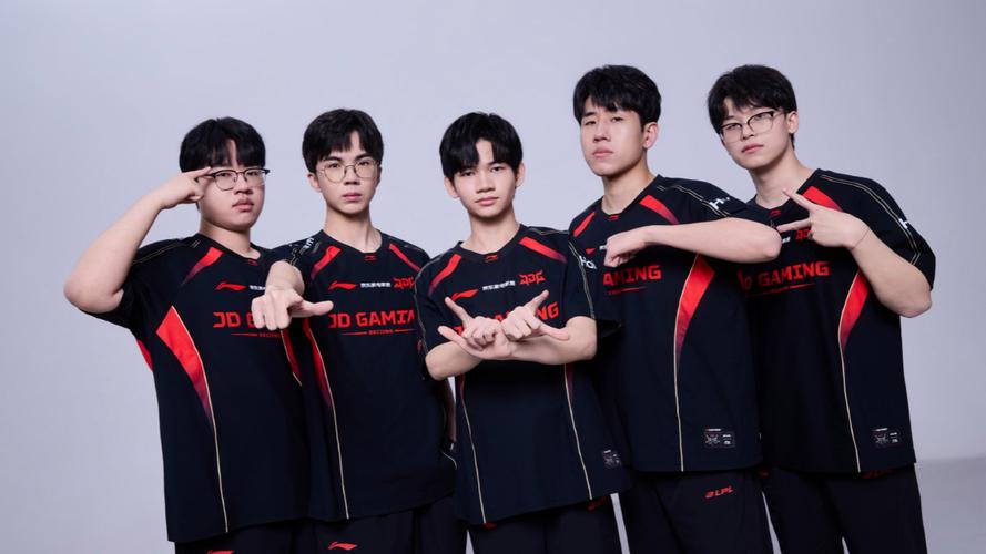 JDG 2-0 LOUD：团战发力接管比赛，JDG先行拿下赛点