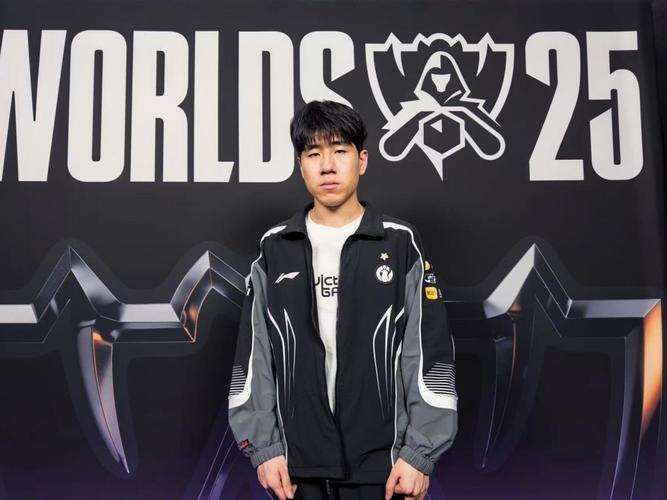 GALA：希望我们队伍可以打得越来越好，去拿到先锋赛冠军