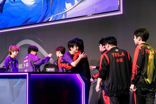 Hero 1-0 TTG：龙团拉扯逆转局势，Hero攻守兼备拿下首局