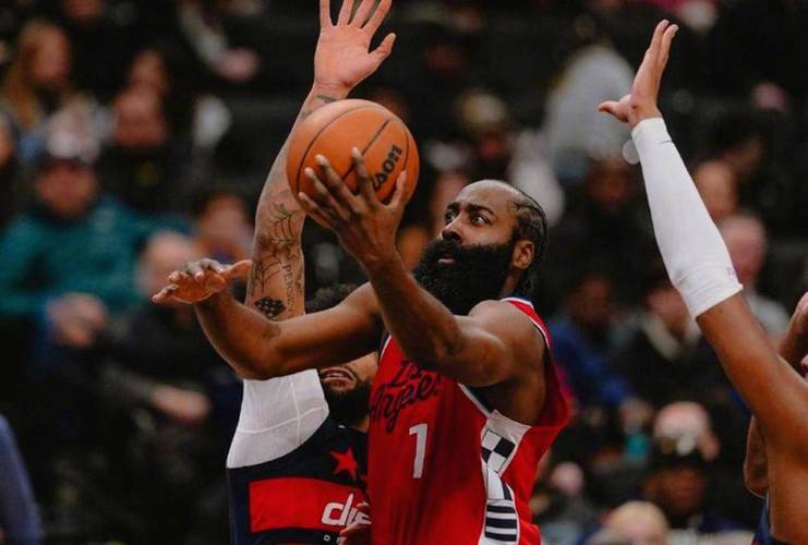 哈登半场22分创骑士生涯新高 加盟至今场均21.2分