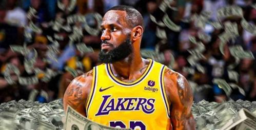 曝詹姆斯下赛季愿降薪留队 为里夫斯续约腾出空间