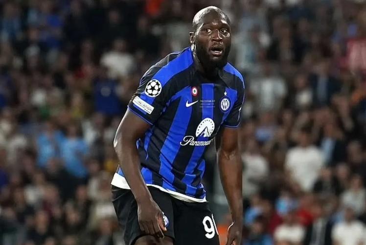 曝那不勒斯不满卢卡库不归队 球员将被罚款