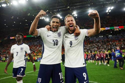 英格兰宣布8名球员提前离队 将各自返回俱乐部