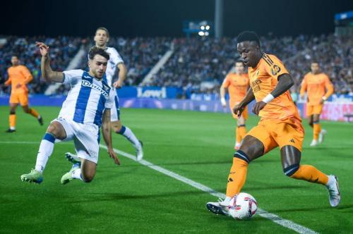 巴萨女足本赛季已5杀皇马 领先对手13分