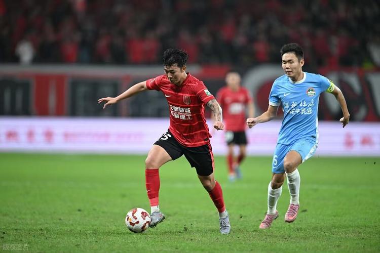 严鼎皓谈铁人中超主场首秀 辽宁铁人拿下中超首胜