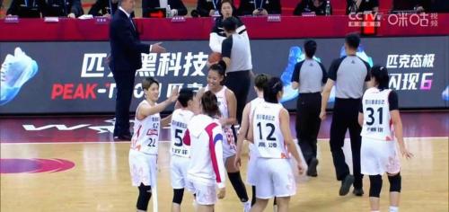 四川女篮挺进wcba四强 半决赛对阵江苏