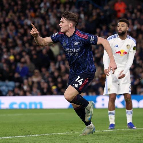 哲凯赖什世预赛附加赛2场进4球 球员成为国家英雄