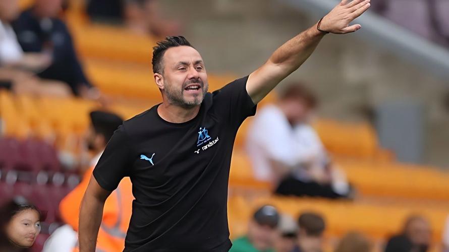 德泽尔比曾在对阵热刺时发生冲突 热刺任命德泽尔比为新主教练最初存在顾虑