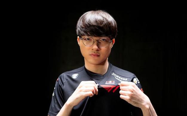 Effort：面对Faker会变得格外谨慎，对我来说他真的非常好