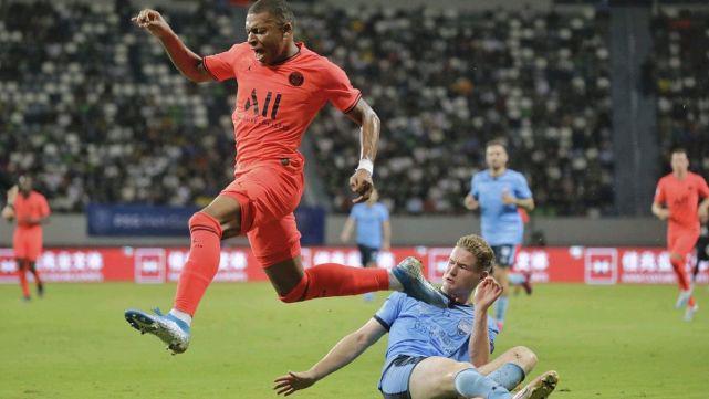 内马尔因侮辱裁判和女性面临禁赛 自身陷入舆论争议