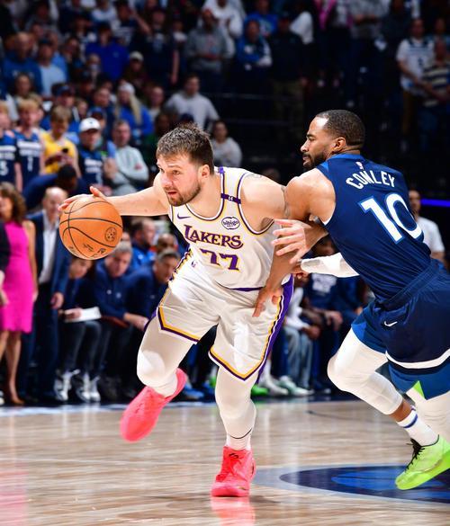 曝里夫斯不想离开湖人 有望签下5年超2.2亿美元合同