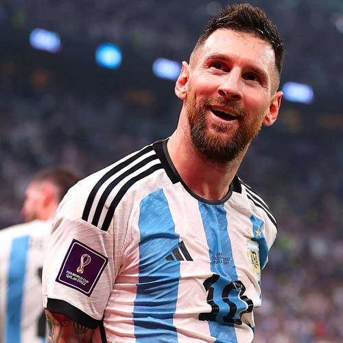 ESPN晒梅西C罗生涯总进球数 均接近千球