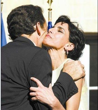 博格巴与博尔特见面 两人在赛后热情拥抱