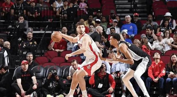 文班亚马左肋骨挫伤 距评选资格仍需再打1场