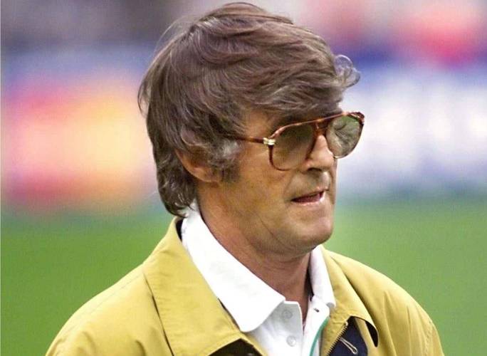 辟谣前国足教练米卢去世 本人在北京旅行