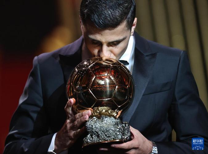 维尼修斯公开声援亚马尔 共同对抗种族歧视