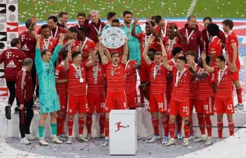 皇马对阵战拜仁现争议一幕 双方球员爆发冲突