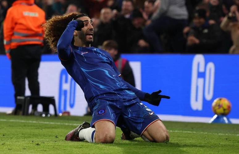 弗里克在手球事件中怒斥VAR 对判罚结果表达强烈不满