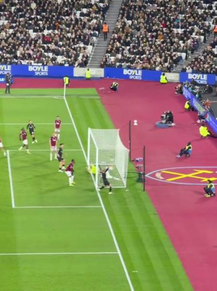 曼城少赛1场落后榜首6分 蓝月军团逼近榜首