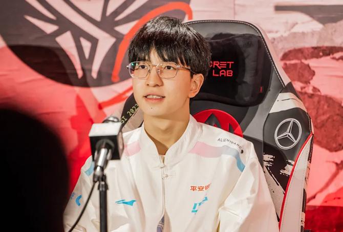 0-2不敌BLG的最大原因，Elk：我觉得整体都打不过