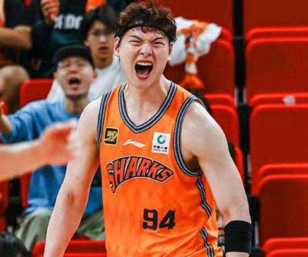 王哲林CBA总得分升至历史第五 目前已拿到10159分