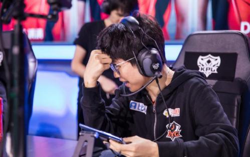 WE人员变动公告：Dgc转任赛训总监，晨羽担任主教练