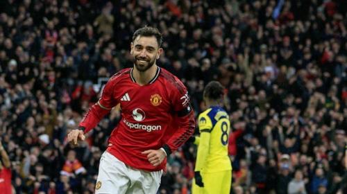 曼联寻求中场换血 中场控制力不足已经困扰他们多年